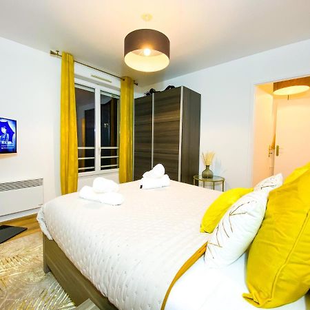 Apartament The Golden House * Parking * Garden Corbeil-Essonnes Zewnętrze zdjęcie