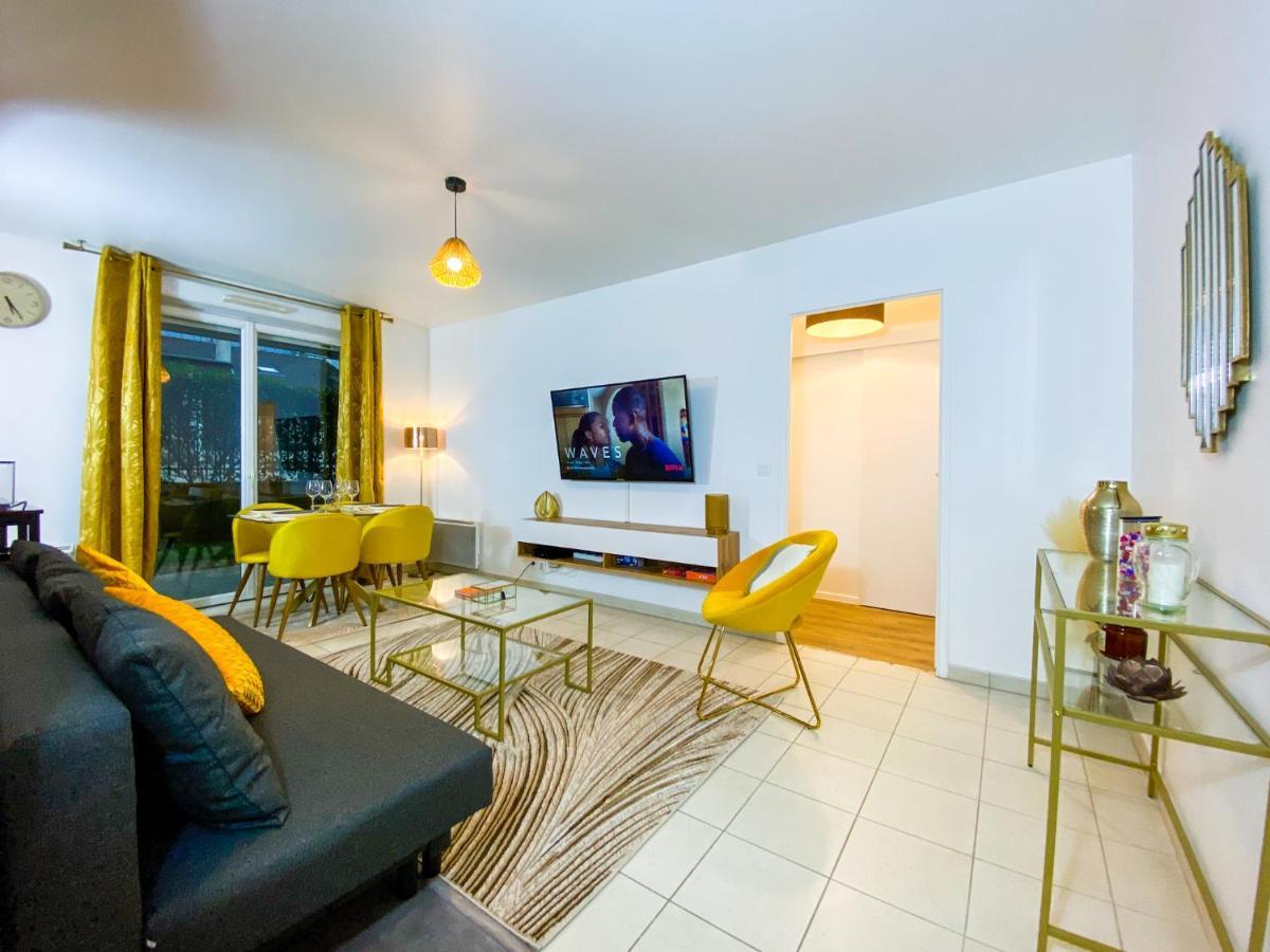 Apartament The Golden House * Parking * Garden Corbeil-Essonnes Zewnętrze zdjęcie